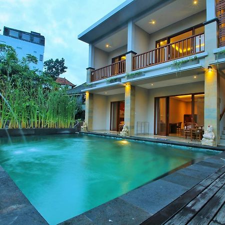 Dewi Putri House Hotel Ubud  Exterior photo