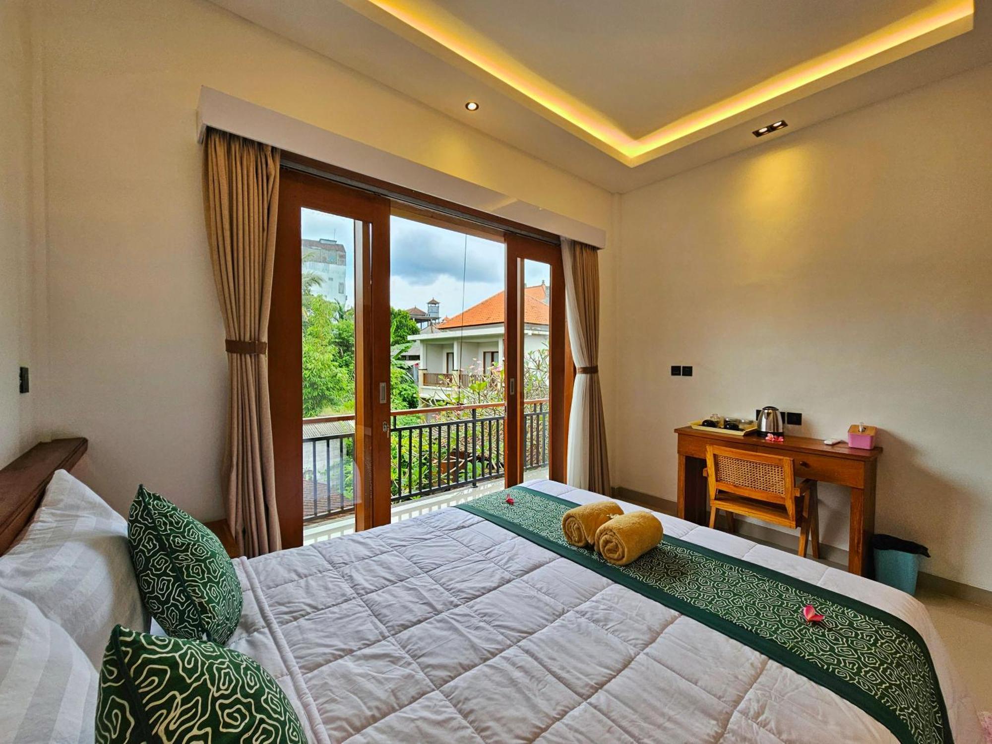 Dewi Putri House Hotel Ubud  Exterior photo