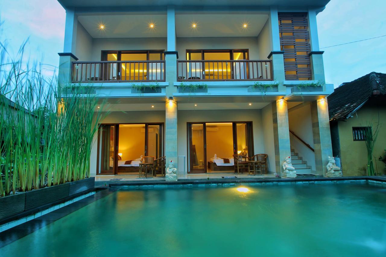 Dewi Putri House Hotel Ubud  Exterior photo