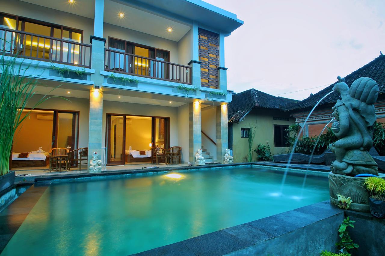 Dewi Putri House Hotel Ubud  Exterior photo